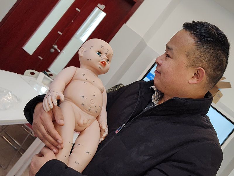 婴儿模型